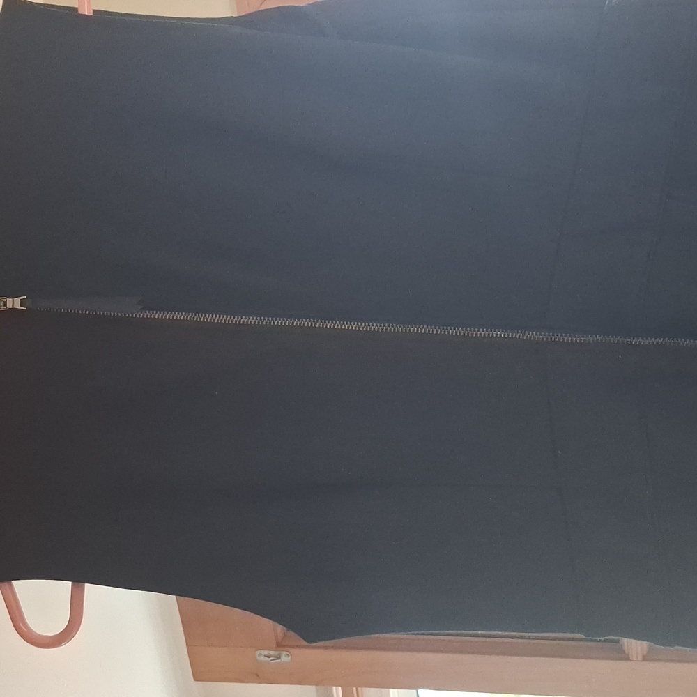 SPANX Elegant Black Sleeveless Jumpsuit - Picture 7 of 9